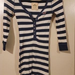 Hollister quarter sleeve t-shirt